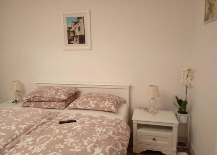 Katarina Za 6 Osoba * Μακάρσκα