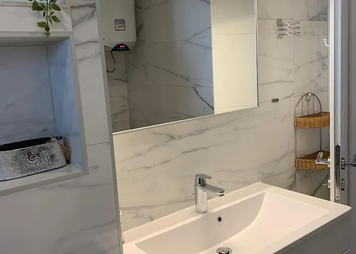 Katarina Za 6 Osoba *