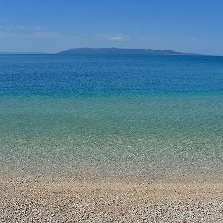 Katarina Za 6 Osoba Makarska